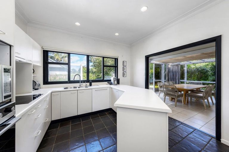 Photo of property in 9 Glamis Avenue, Manly, Whangaparaoa, 0930