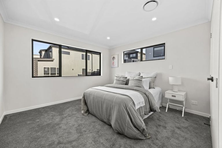 Photo of property in 17 Bremner Ridge Street, Flat Bush, Auckland, 2019