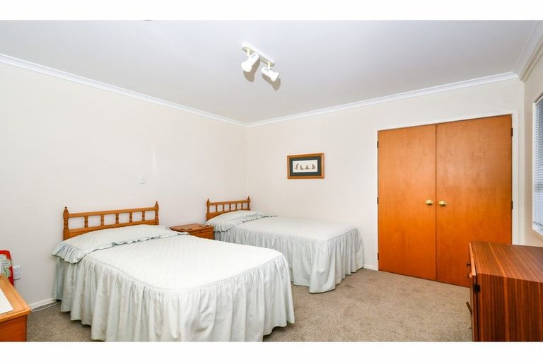 Photo of property in 2 Parkside Road, West Harbour, Auckland, 0618