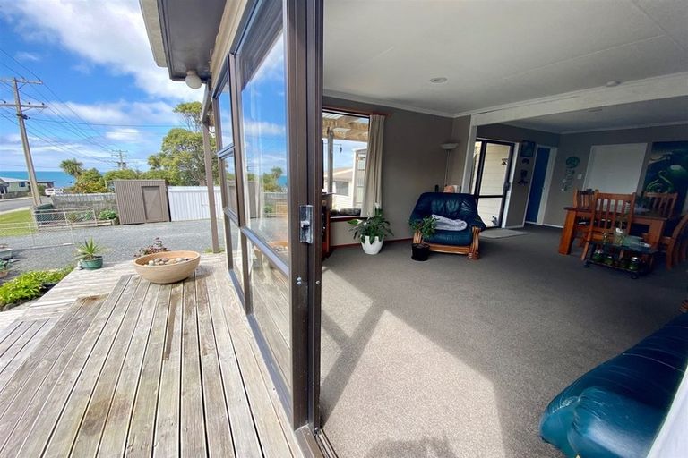 Photo of property in 19 Rata Street, Kaka Point, 9271