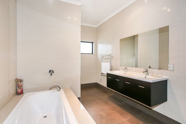 Photo of property in 1125a Glenbrook Road, Glenbrook, Waiuku, 2681