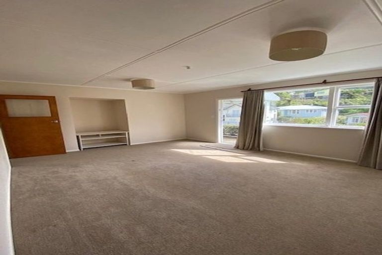 Photo of property in 1b Hollies Crescent, Johnsonville, Wellington, 6037