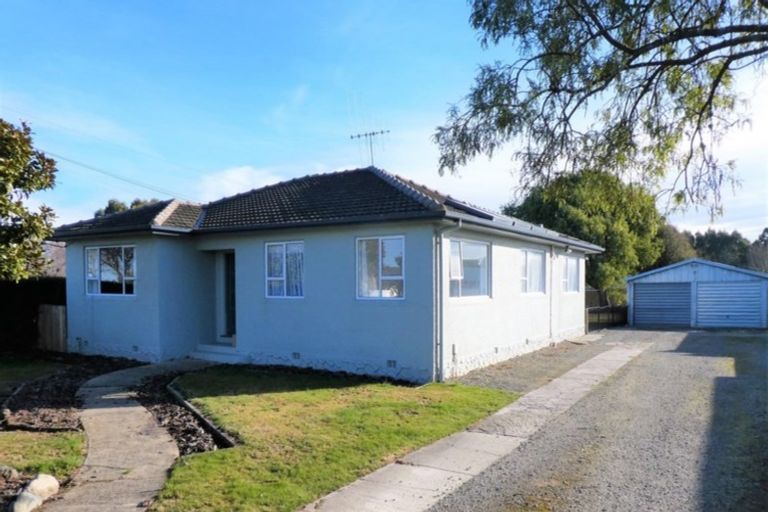 Photo of property in 74 Awamoa Road, Holmes Hill, Oamaru, 9401