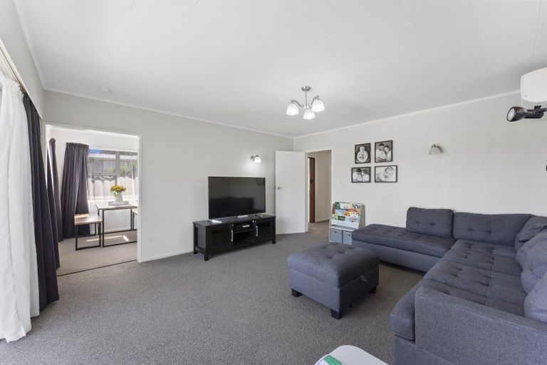 Photo of property in 31 Holland Street, Wainuiomata, Lower Hutt, 5014