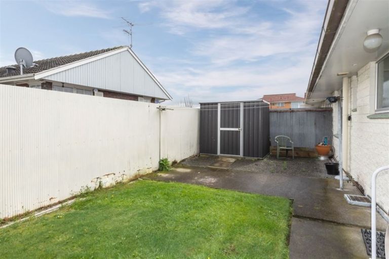 Photo of property in 11 Freebairn Street, Redwood, Christchurch, 8051