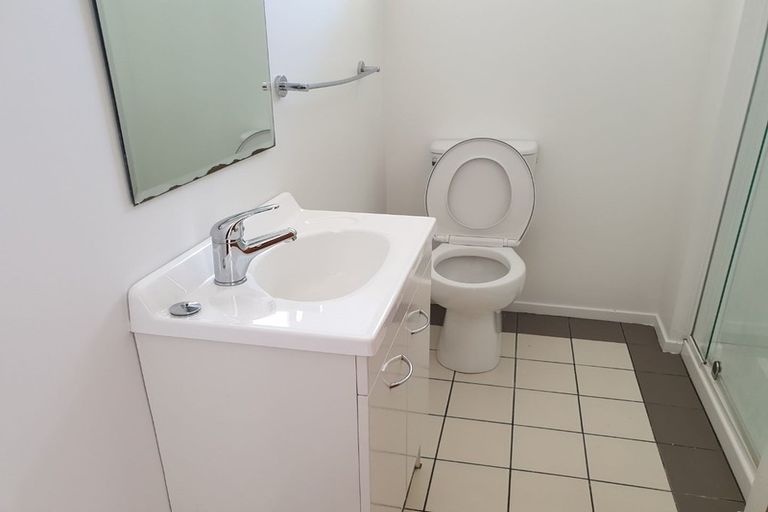 Photo of property in 321 Main Road, Tawa, Wellington, 5028