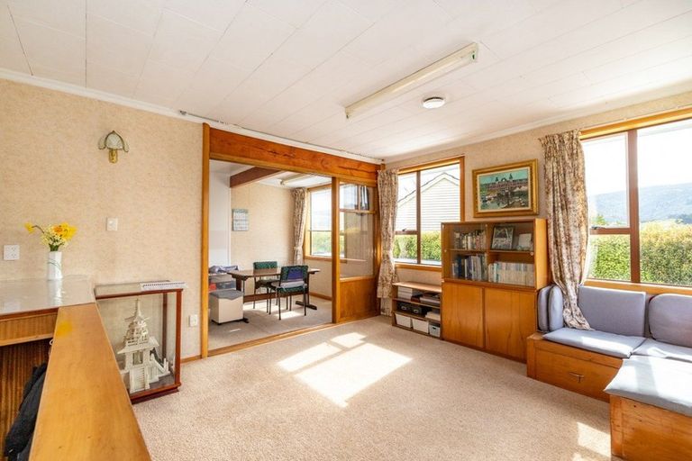 Photo of property in 2 Hillary Street, Liberton, Dunedin, 9010