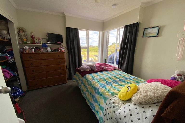 Photo of property in 24 High Street South, Eltham, 4322