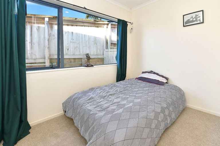 Photo of property in 56 Rivervale Grove, Stanmore Bay, Whangaparaoa, 0932