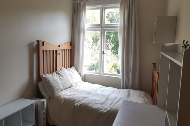 Photo of property in 28 Motu Street, Saint Clair, Dunedin, 9012