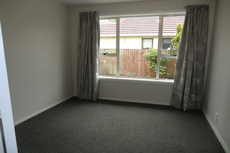 Photo of property in 1/70 Sawyers Arms Road, Northcote, Christchurch, 8052