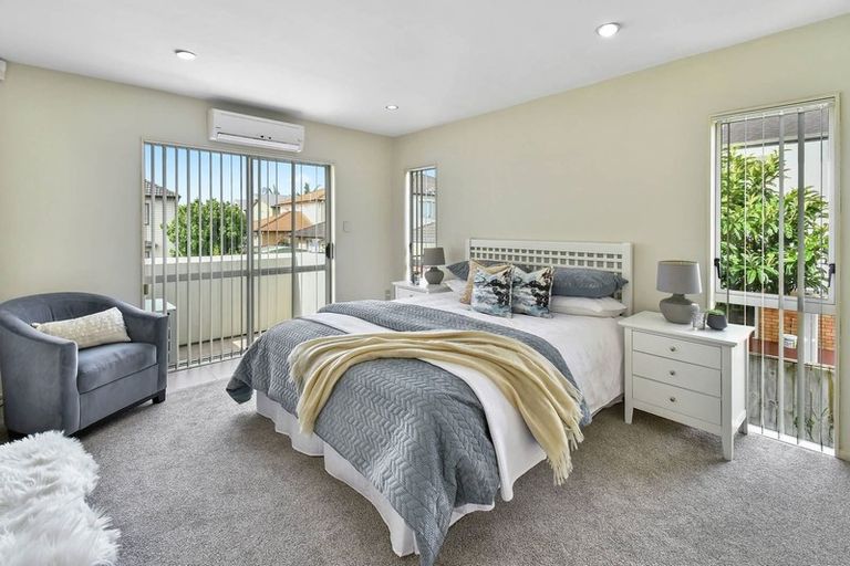 Photo of property in 9 Bezar Place, Flat Bush, Auckland, 2016