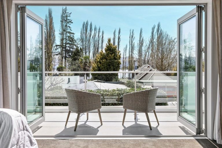 Photo of property in 15 Jessies Crescent, Wanaka, 9305