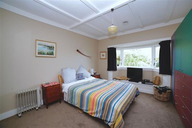 Photo of property in 42 Tui Street, Point Chevalier, Auckland, 1022