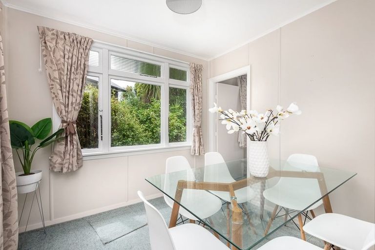 Photo of property in 7 Port Hills Road, Heathcote Valley, Christchurch, 8022