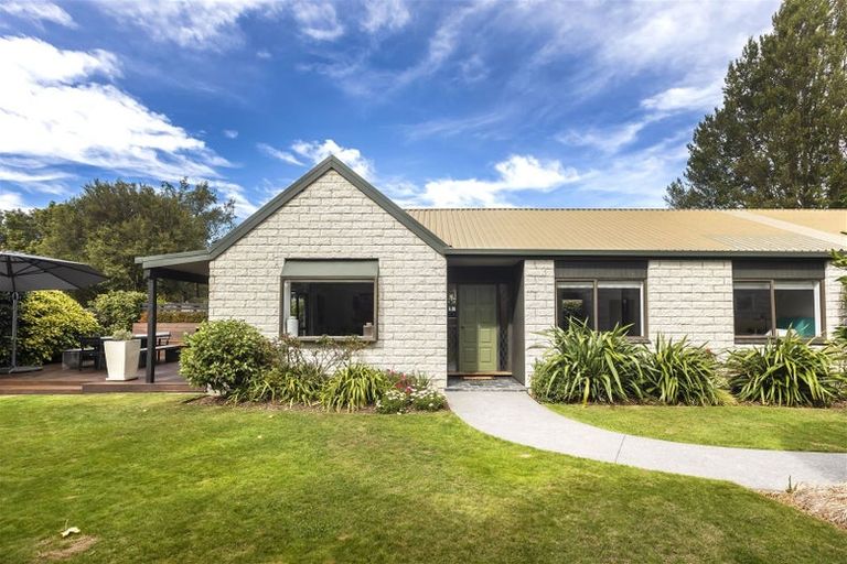 Photo of property in 464 Avonhead Road, Avonhead, Christchurch, 8042