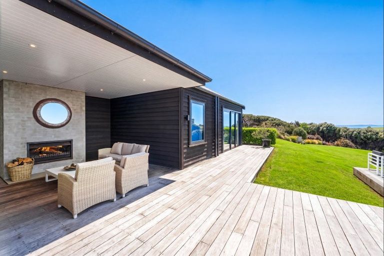 Photo of property in 79 Bishop Lane, Tawharanui Peninsula, Matakana, 0986