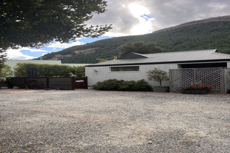 Photo of property in 210b Fernhill Road, Sunshine Bay, Queenstown, 9300