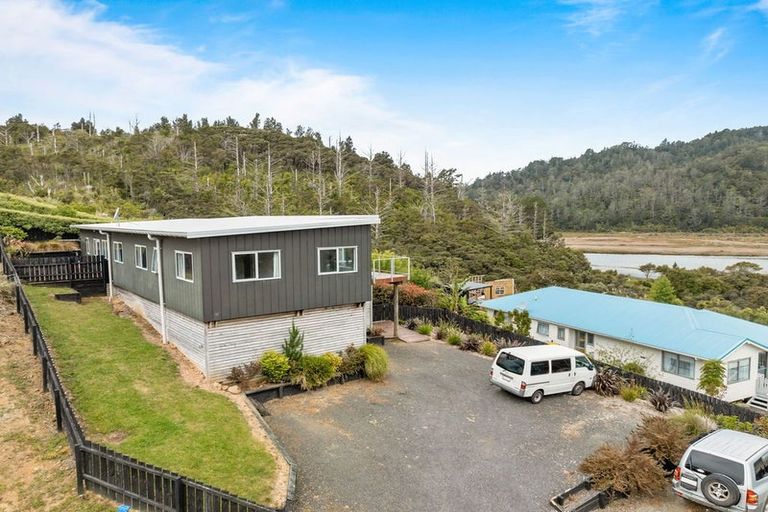 Photo of property in 135 Rangituia Street, Whangamata, 3691