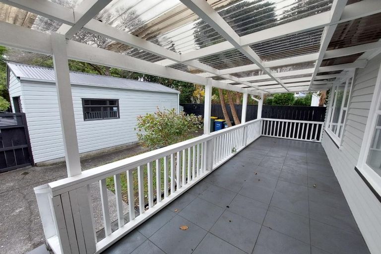 Photo of property in 4096 Great North Road, Glen Eden, Auckland, 0602