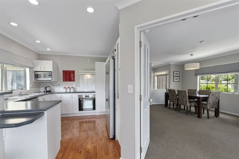 Photo of property in 10 Westminster Gardens, Unsworth Heights, Auckland, 0632