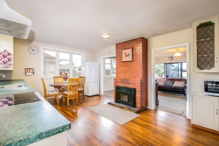 Photo of property in 10 Read Crescent, Clive, 4102