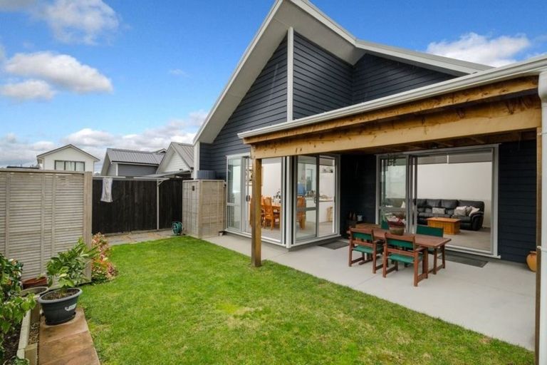 Photo of property in 8 Poaka Road, Hobsonville, Auckland, 0618