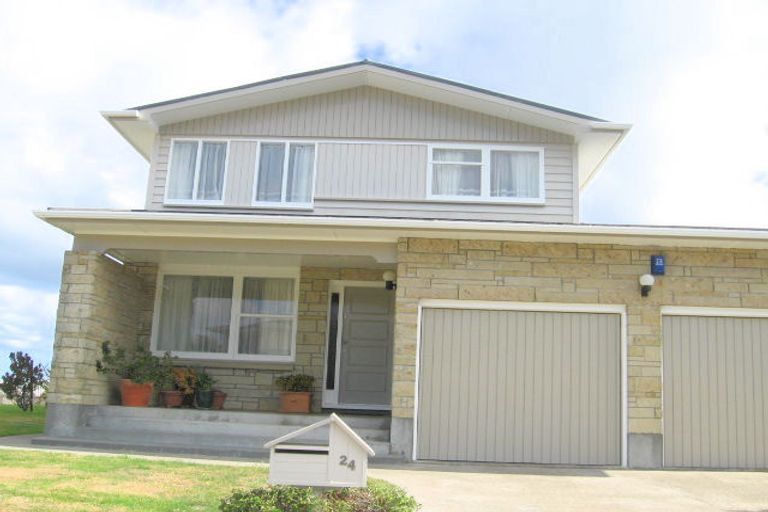 Photo of property in 24 Westview Grove, Miramar, Wellington, 6022