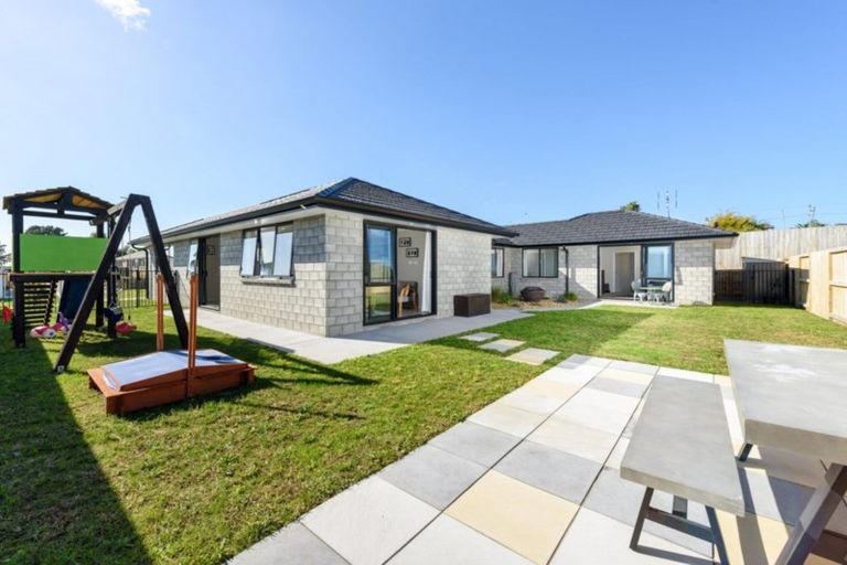 Photo of property in 9 Kayelene Place, Omokoroa, 3114