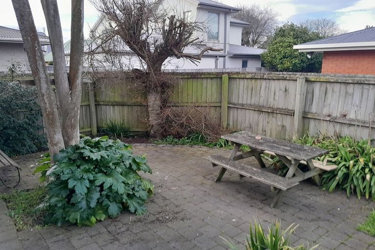 Photo of property in 128 Waimairi Road, Ilam, Christchurch, 8041