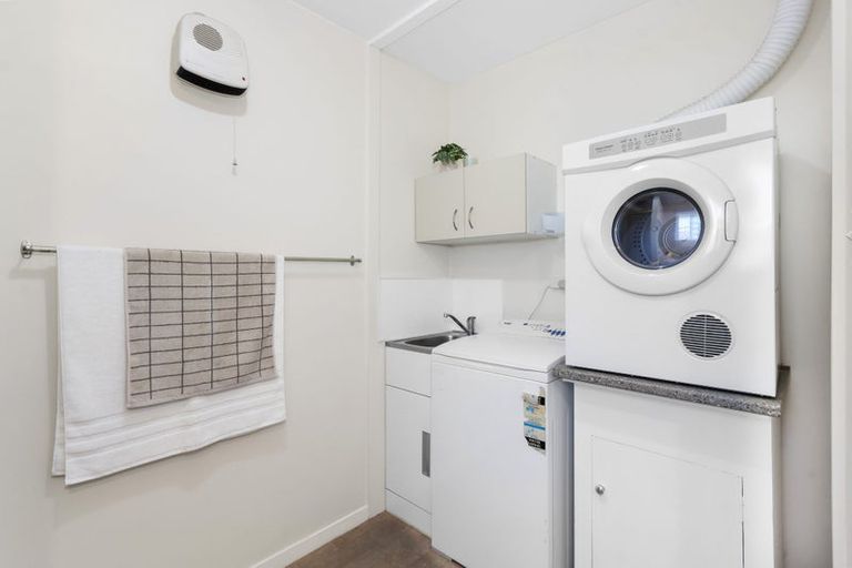 Photo of property in 3/64 Osborne Street, Waltham, Christchurch, 8011