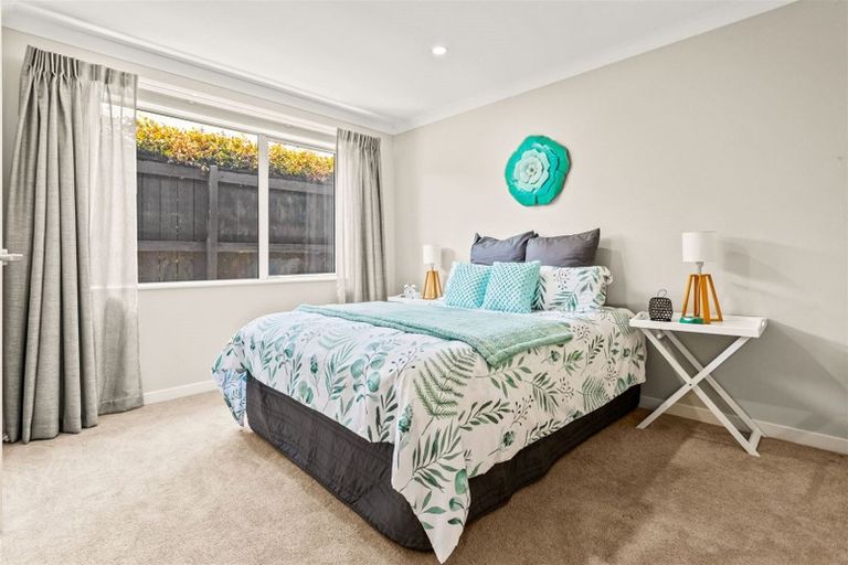 Photo of property in 6 Coote Way, Kumeu, 0810