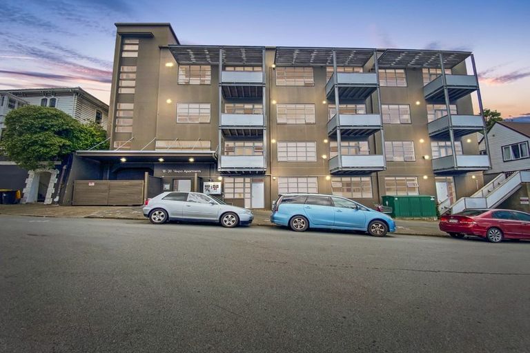 Photo of property in Vespa Apartments, 407/20 Hanson Street, Mount Cook, Wellington, 6021