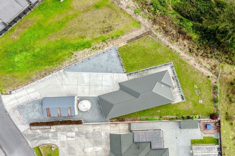 Photo of property in 8 Pukaki Avenue, Ngahere, 7872