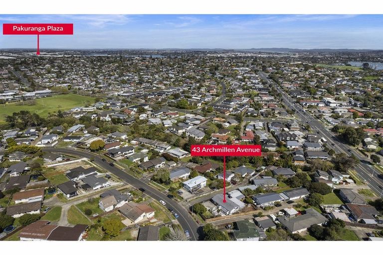 Photo of property in 43 Archmillen Avenue, Pakuranga Heights, Auckland, 2010