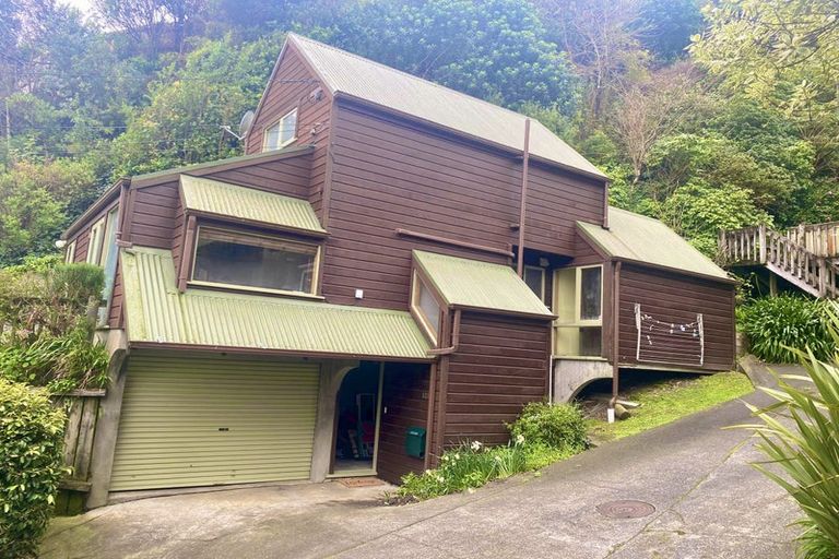 Photo of property in 121 Mairangi Road, Wilton, Wellington, 6012