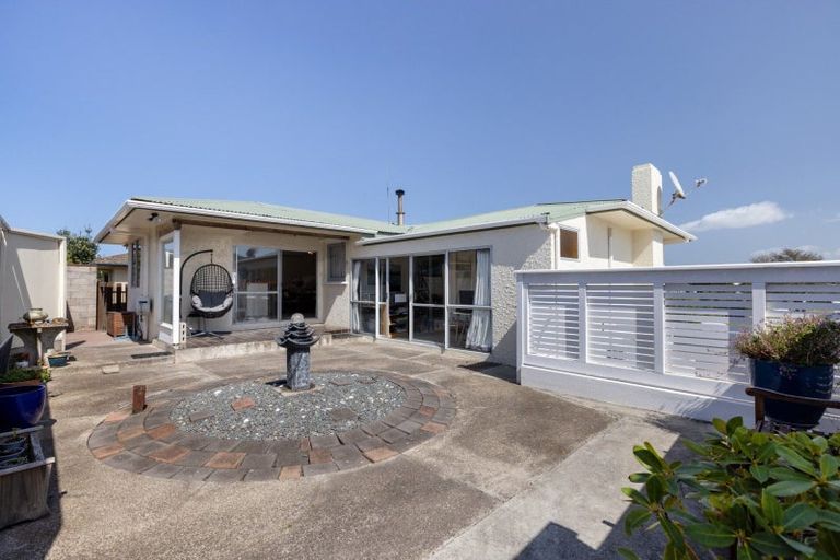 Photo of property in 25 Wells Avenue, Mount Maunganui, 3116