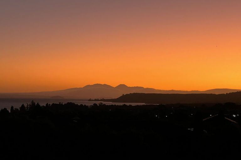 Photo of property in 66 Huka Heights Drive, Rangatira Park, Taupo, 3330