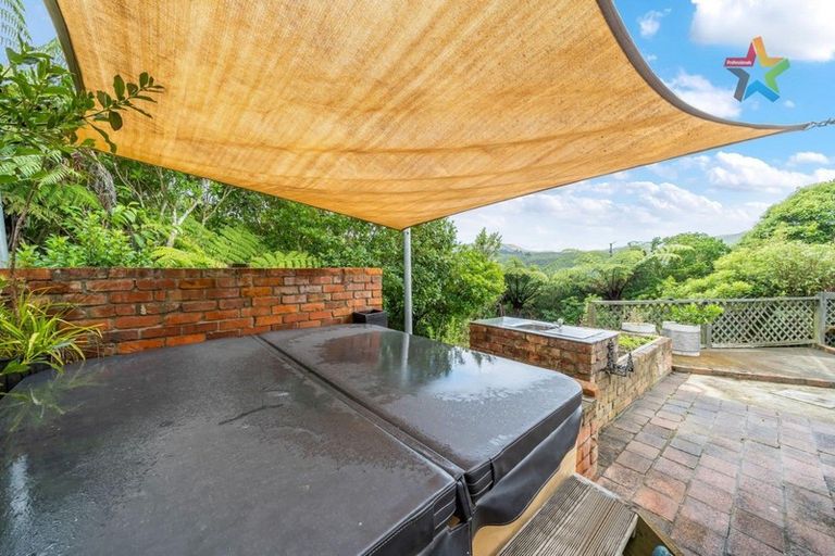 Photo of property in 21 Whitechapel Grove, Stokes Valley, Lower Hutt, 5019