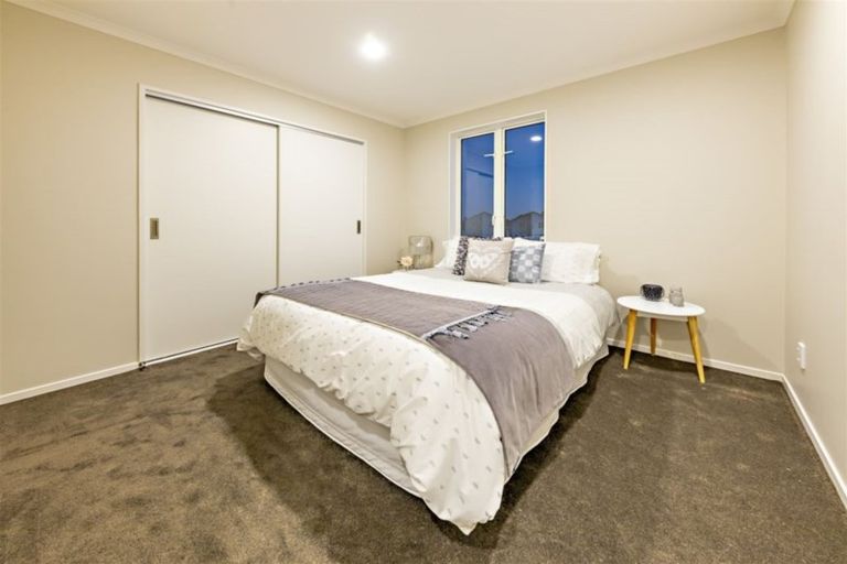 Photo of property in 10 Warbler Crescent, Papakura, 2110