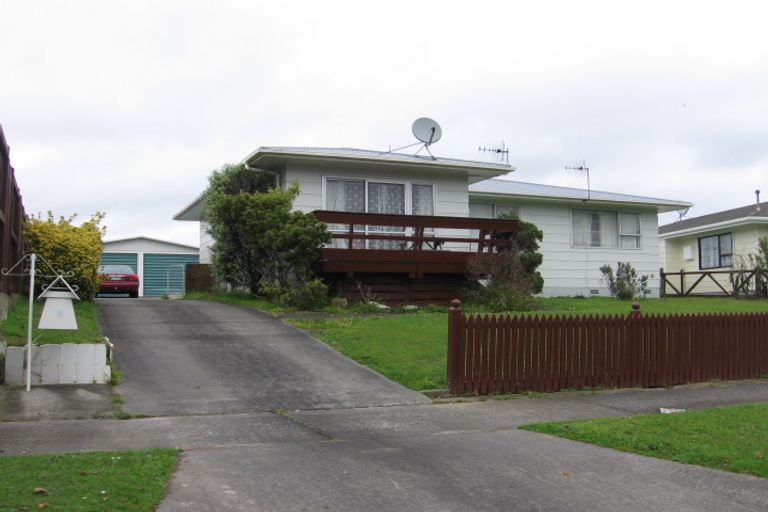 Photo of property in 4 Lyndale Place, Kelvin Grove, Palmerston North, 4414