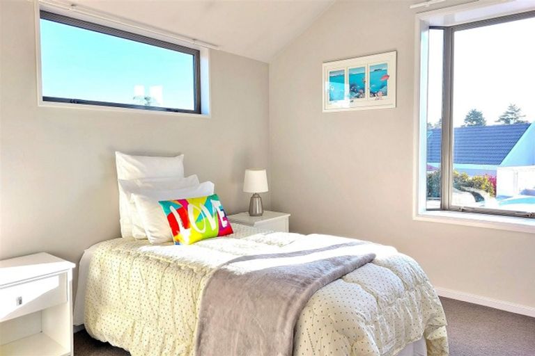 Photo of property in 27 Stableford Green, Burnside, Christchurch, 8053