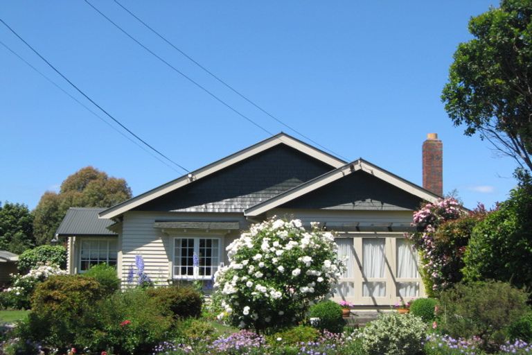 Photo of property in 168 Stapletons Road, Richmond, Christchurch, 8013