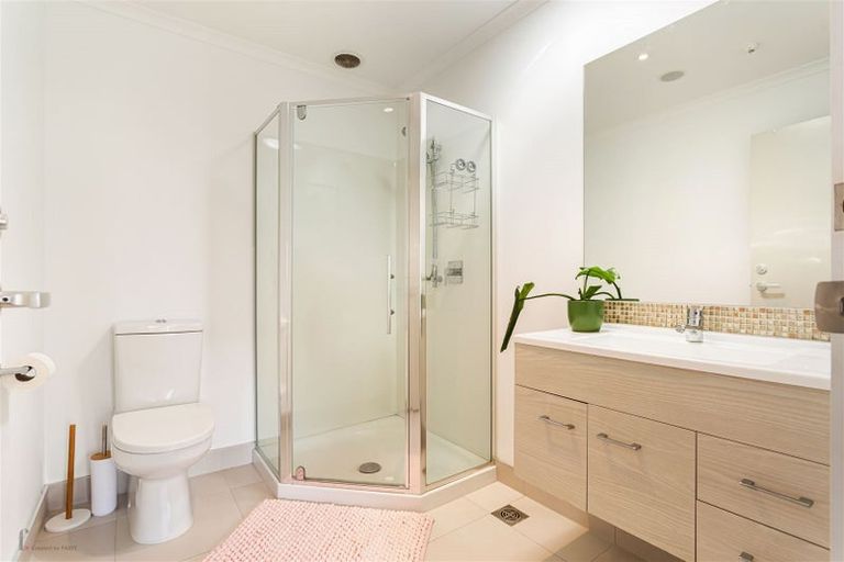 Photo of property in 217 Hobsonville Point Road, Hobsonville, Auckland, 0616