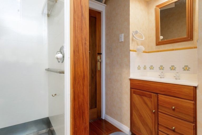 Photo of property in 51 Bowen Street, Cambridge, 3434