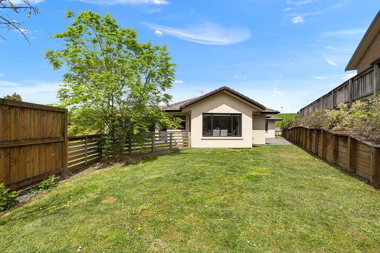 Photo of property in 14 Derbyshire Place, Dinsdale, Hamilton, 3204