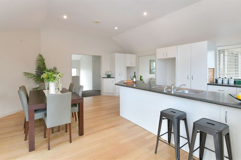 Photo of property in 108 Stanmore Bay Road, Stanmore Bay, Whangaparaoa, 0932