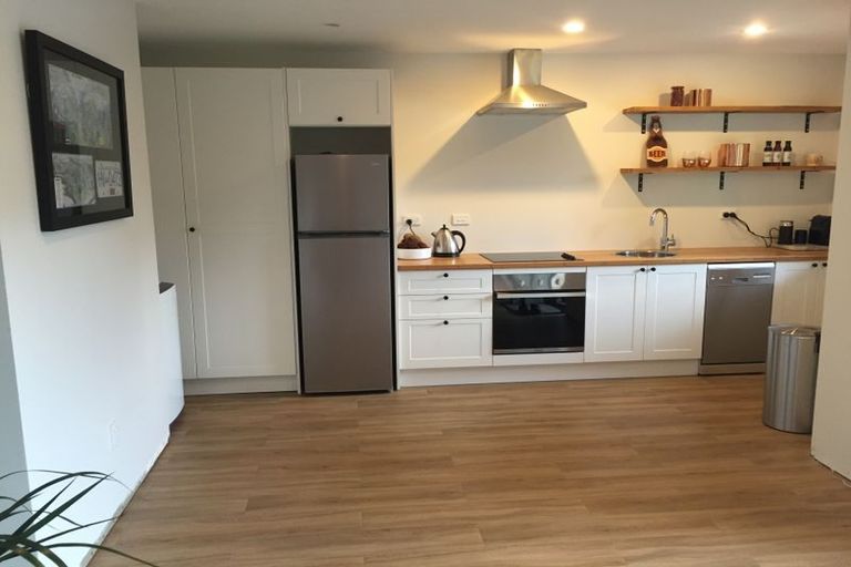 Photo of property in 19/3 The Avenue, Albany, Auckland, 0632