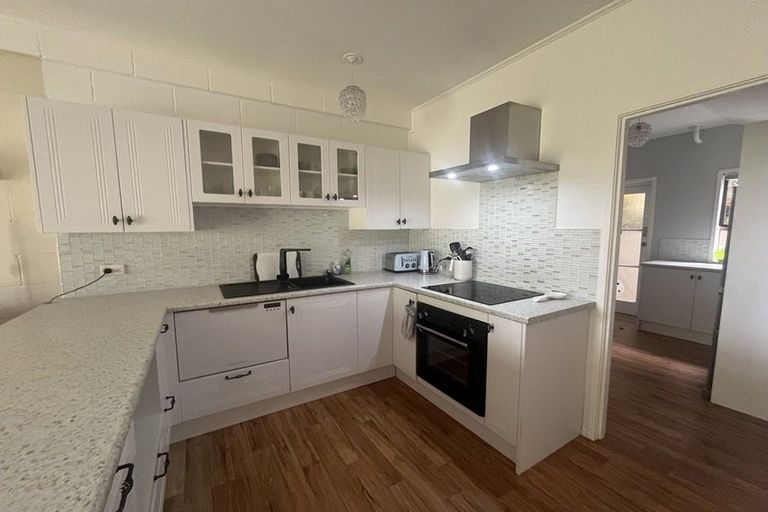 Photo of property in 1 Burgess Street, Te Aroha, 3320