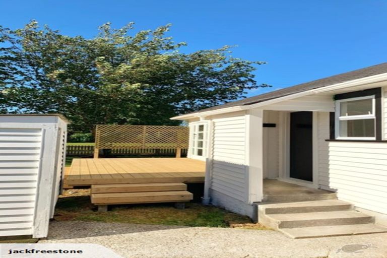 Photo of property in 69 Collingwood Street, Eltham, 4322